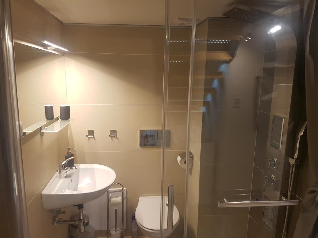 Heritage Danube Apartment Budapest Bagian luar foto